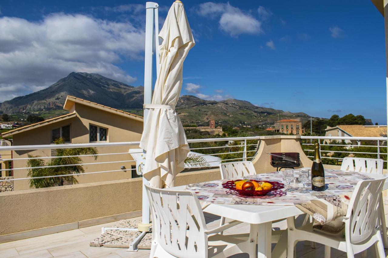 Borgo Aranci - Villa Tulipano カステッランマーレ・デル・ゴルフォ エクステリア 写真
